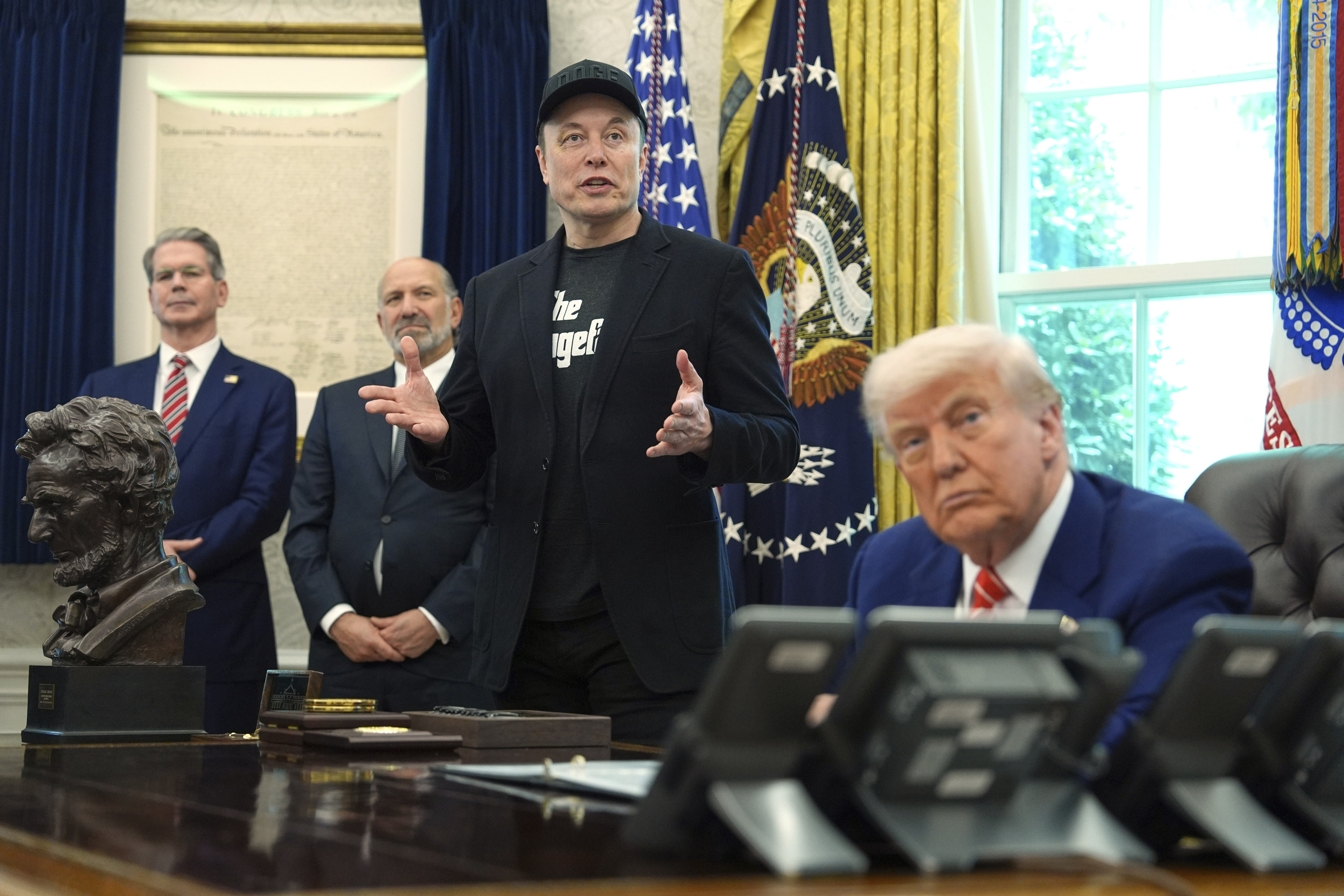 www.newsweek.com